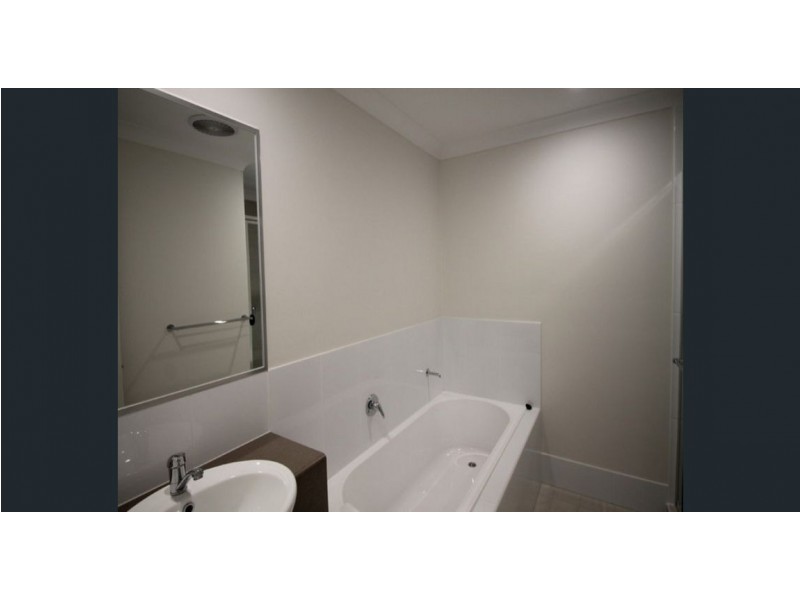 1/5 Ryan Street, Glenvale QLD 4350