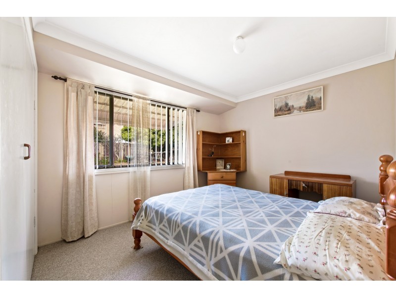 17 Damian Crescent, Kearneys Spring QLD 4350