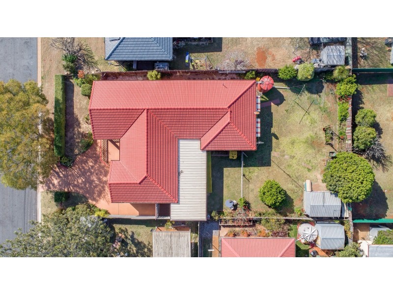 17 Damian Crescent, Kearneys Spring QLD 4350