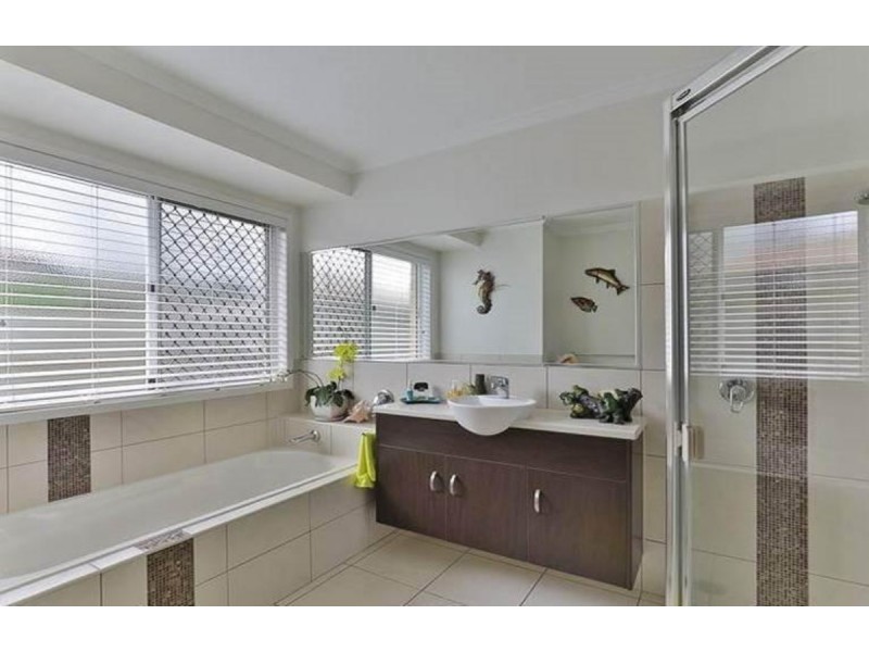 22 Mooney Street, Harlaxton QLD 4350