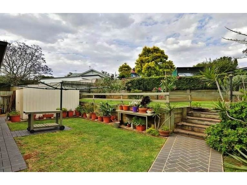 22 Mooney Street, Harlaxton QLD 4350