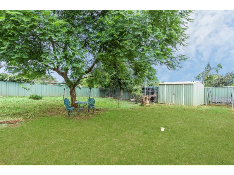 8 Croydon Street, Harristown QLD 4350