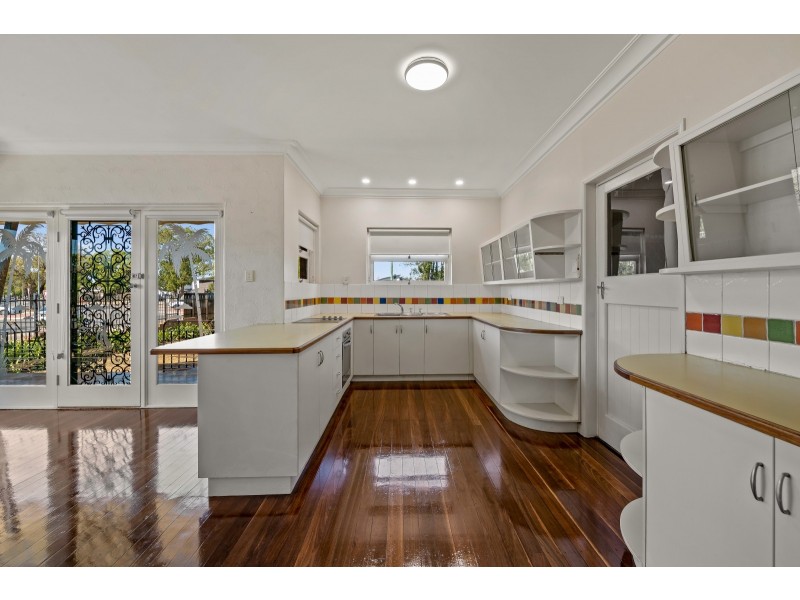 101 Anzac Avenue, Newtown QLD 4350