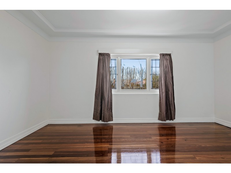 101 Anzac Avenue, Newtown QLD 4350