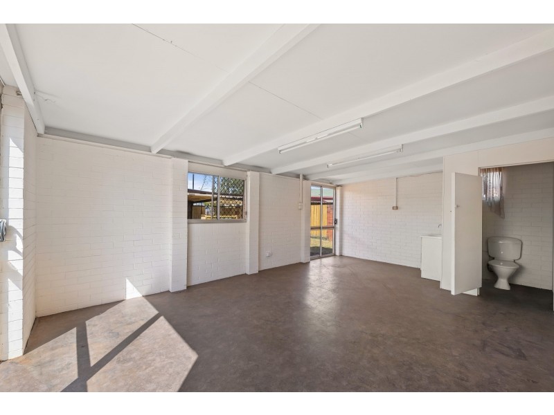 101 Anzac Avenue, Newtown QLD 4350