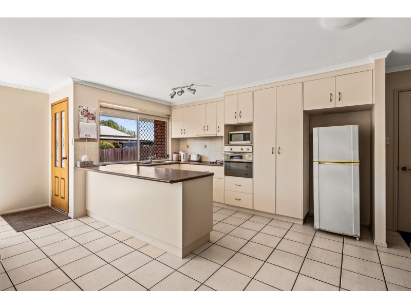 1/318b South Street, Harristown QLD 4350
