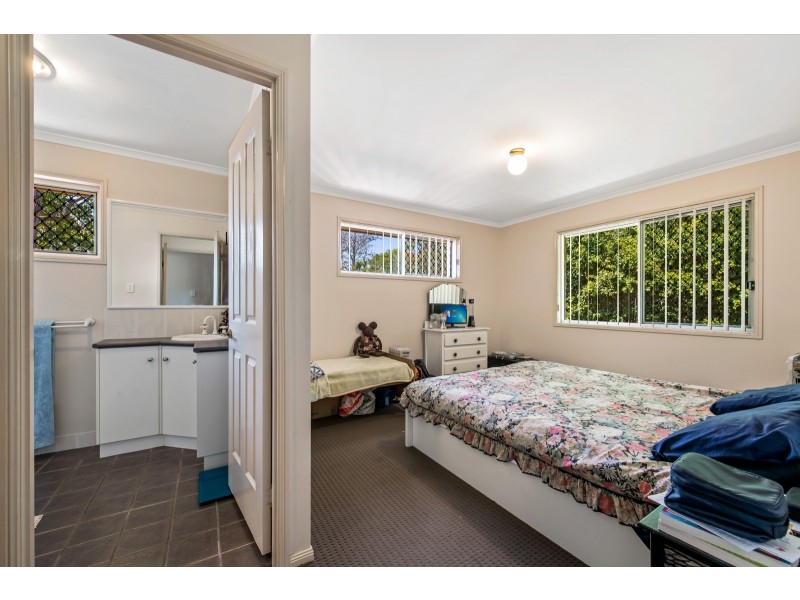 1/318b South Street, Harristown QLD 4350
