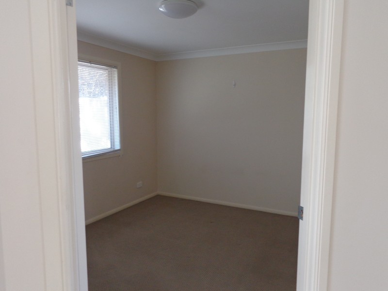 2/18 Albert Street, Newtown QLD 4350