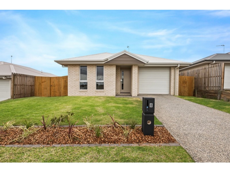 8 McInness Cresent, Glenvale QLD 4350