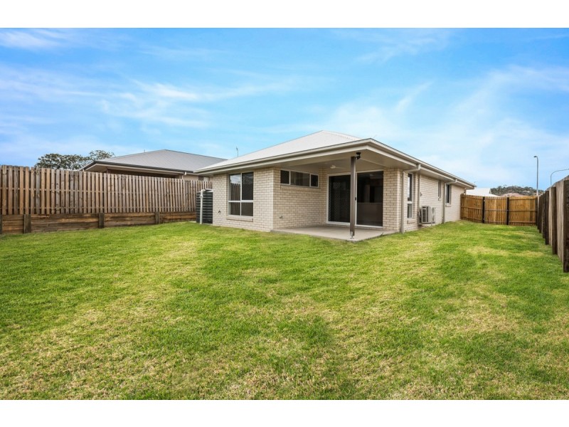8 McInness Cresent, Glenvale QLD 4350