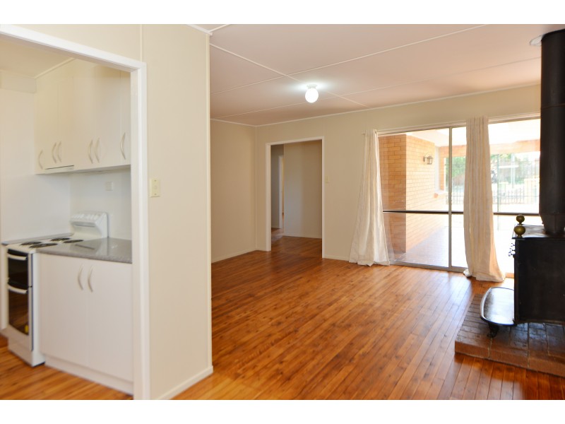 51 Gordon Avenue, Newtown QLD 4350