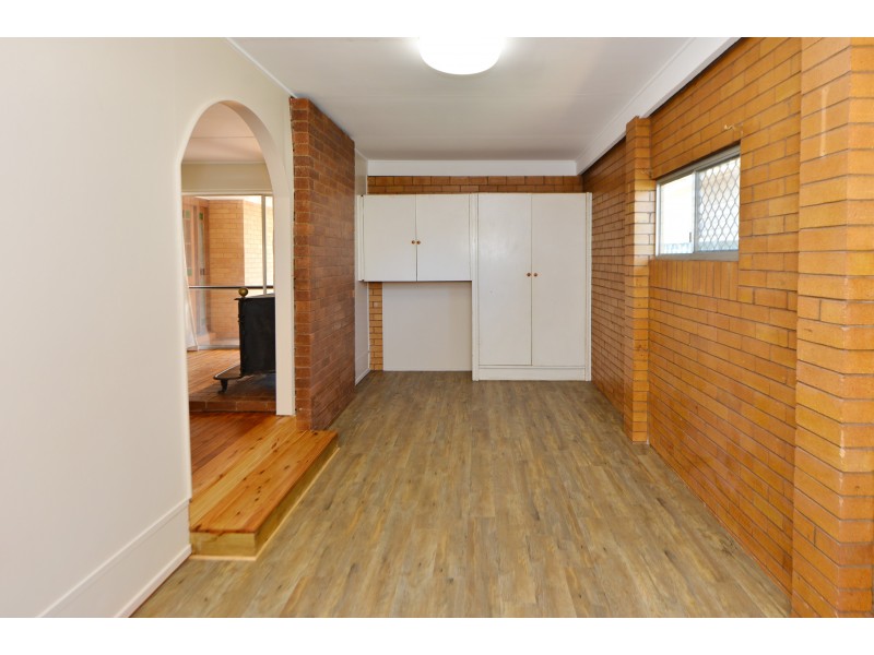 51 Gordon Avenue, Newtown QLD 4350