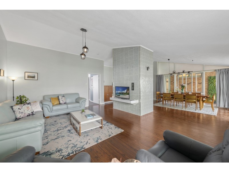 33 Anzac Avenue, Newtown QLD 4350