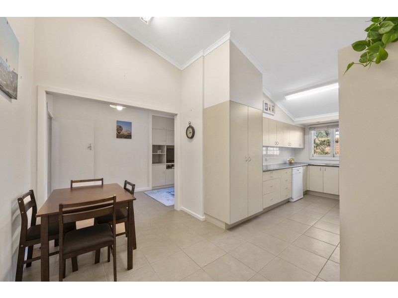 33 Anzac Avenue, Newtown QLD 4350