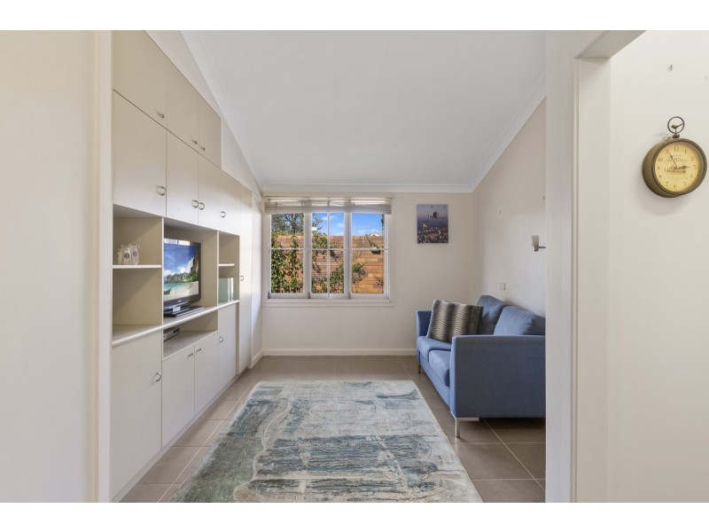 33 Anzac Avenue, Newtown QLD 4350