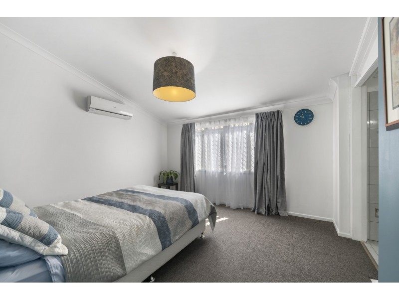 33 Anzac Avenue, Newtown QLD 4350