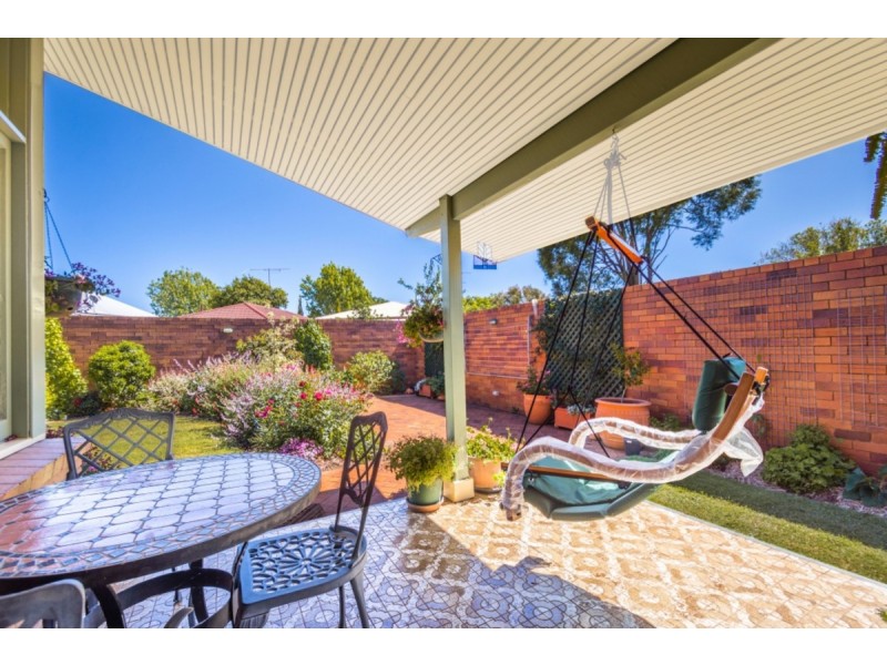 33 Anzac Avenue, Newtown QLD 4350