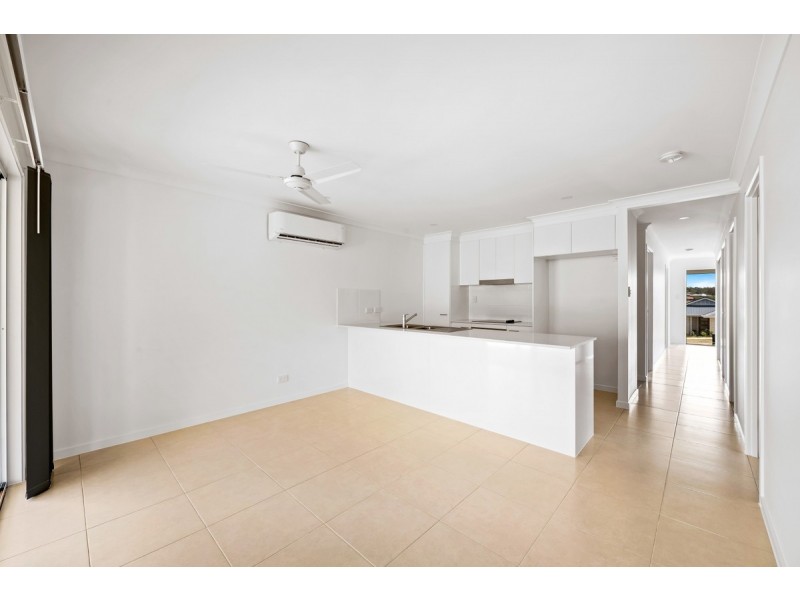 12 Downs Street, Glenvale QLD 4350