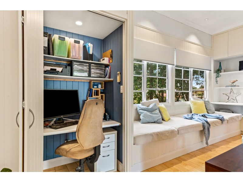 198 Campbell Street, Newtown QLD 4350