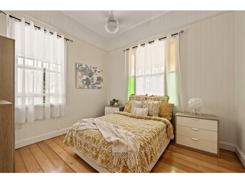 198 Campbell Street, Newtown QLD 4350