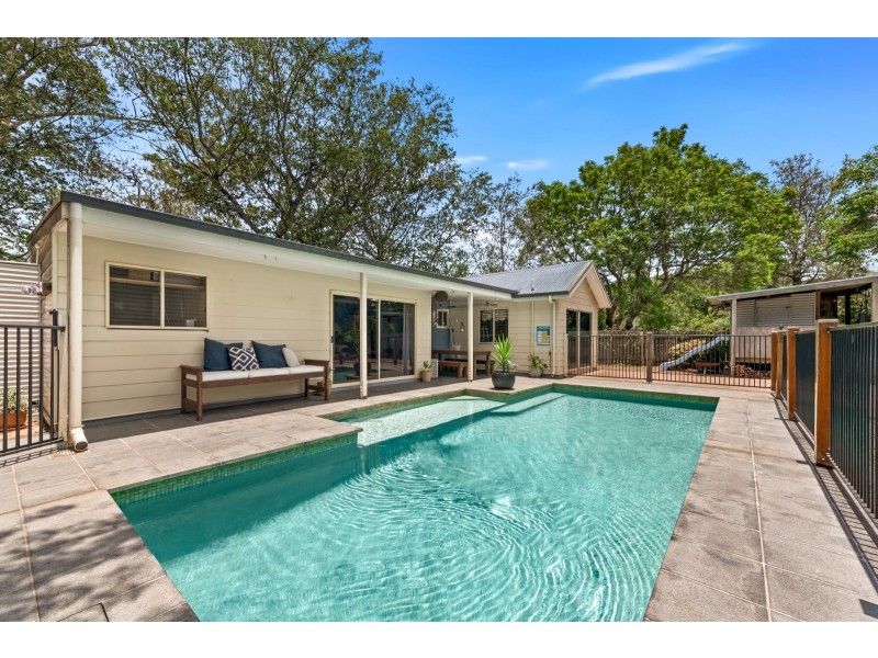 198 Campbell Street, Newtown QLD 4350