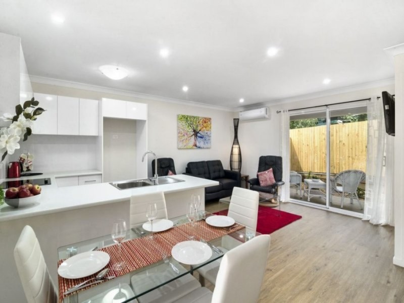 4/278 West Street, Kearneys Spring QLD 4350