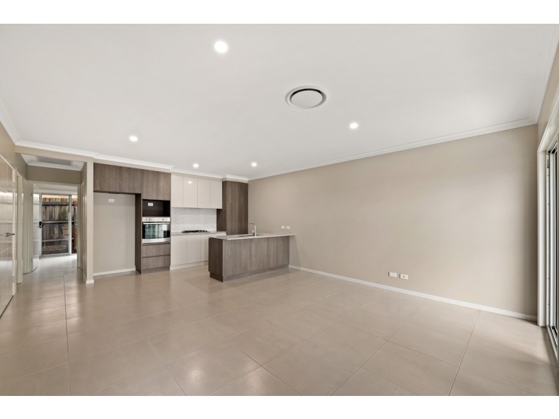 3/2 Wenworth Street, Centenary Heights QLD 4350