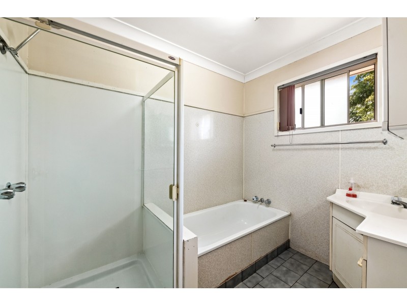 5 Albert Lane, Newtown QLD 4350
