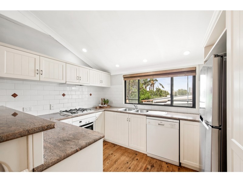 27 Clark Street, South Toowoomba QLD 4350