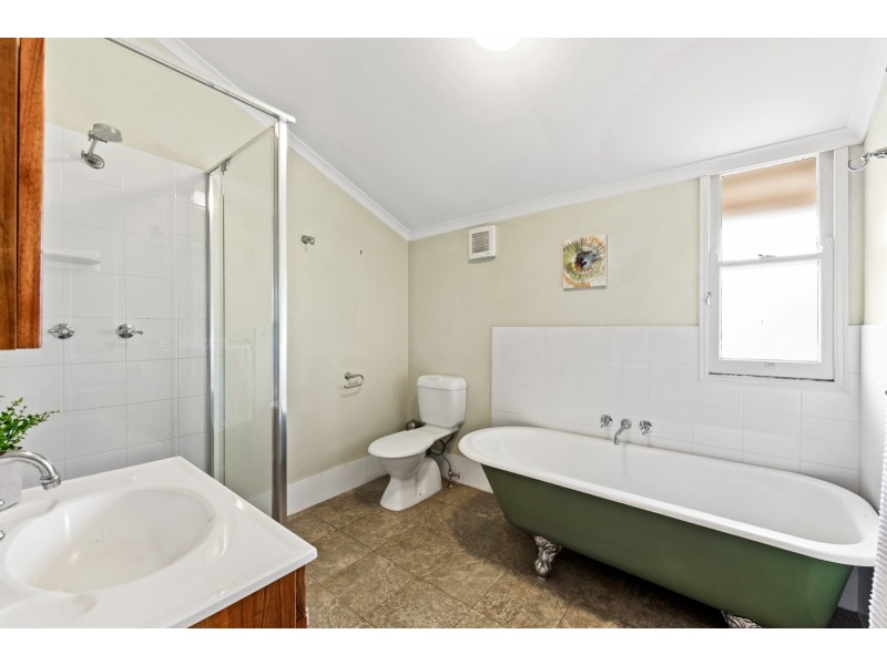 27 Clark Street, South Toowoomba QLD 4350