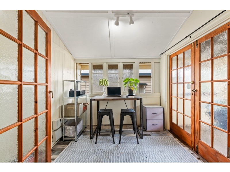 27 Clark Street, South Toowoomba QLD 4350