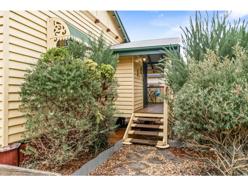27 Clark Street, South Toowoomba QLD 4350