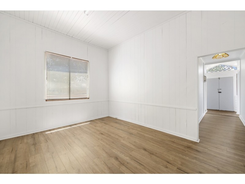 262 James Street, Harristown QLD 4350