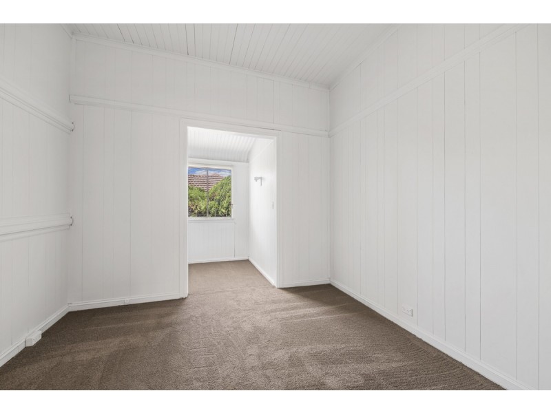 262 James Street, Harristown QLD 4350