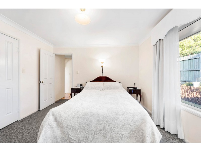 2/422 Hume Street, Centenary Heights QLD 4350