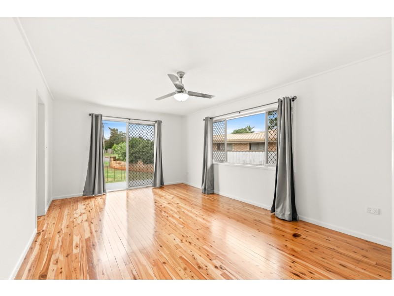 13 Whitefriars Street, Rockville QLD 4350