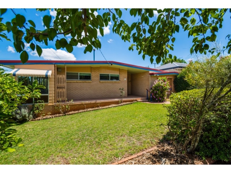 48 Knockator Street, Centenary Heights QLD 4350