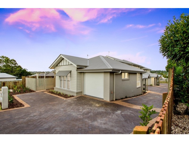 2/8 Brim Street, Newtown QLD 4350