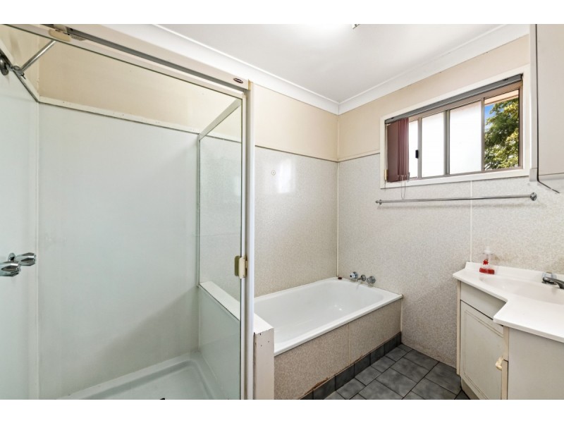 5 Albert Lane, Newtown QLD 4350