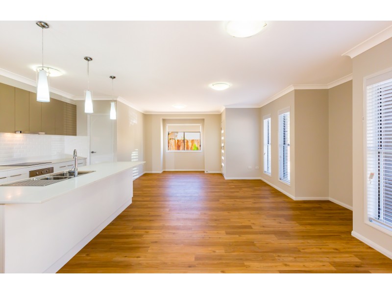 1/15a Warwick Street, Harristown QLD 4350