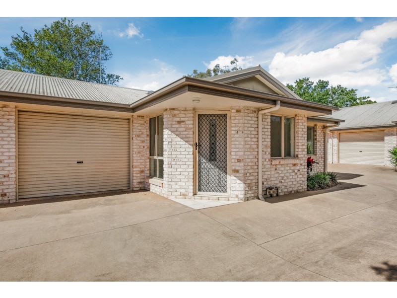 2/18 Albert Street, Newtown QLD 4350