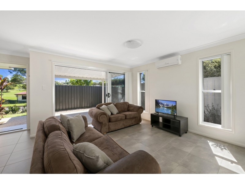 1/18 Teesdale Avenue, Newtown QLD 4350