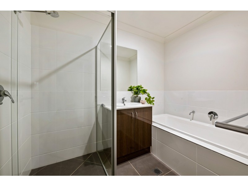 24B/65 Cambooya Street, Drayton QLD 4350