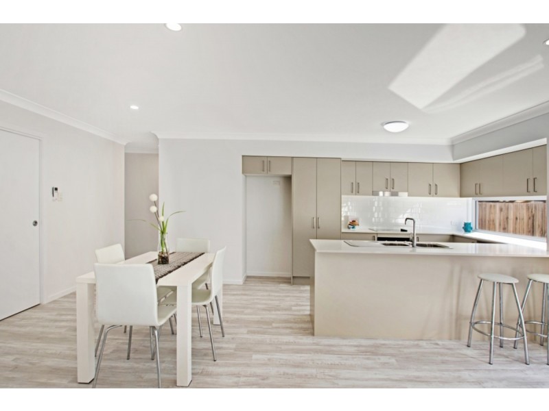 1/100a James Street, South Toowoomba QLD 4350