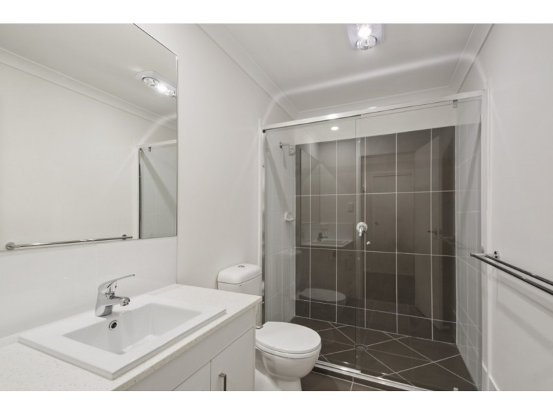 2/4 Waverley Street, North Toowoomba QLD 4350