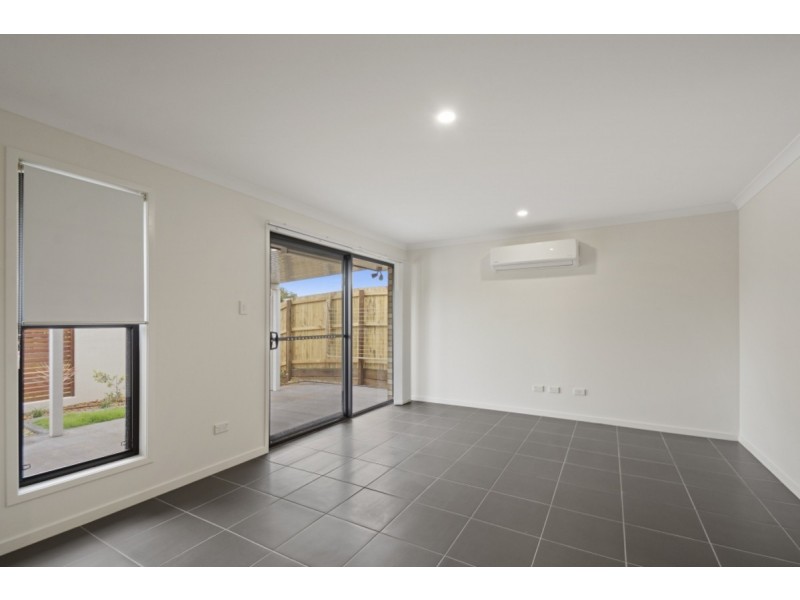2/4 Waverley Street, North Toowoomba QLD 4350