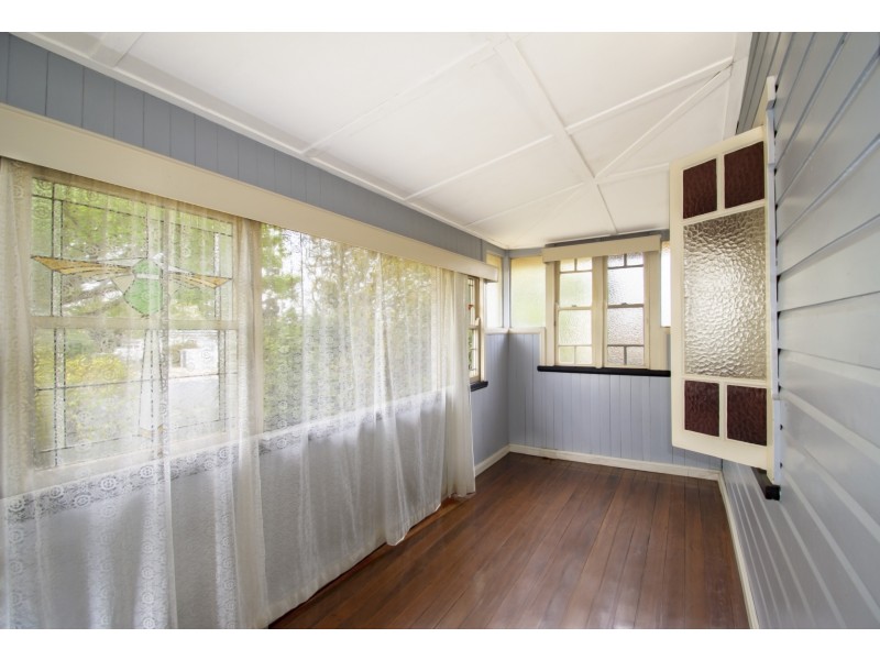 74 Taylor Street, Newtown QLD 4350
