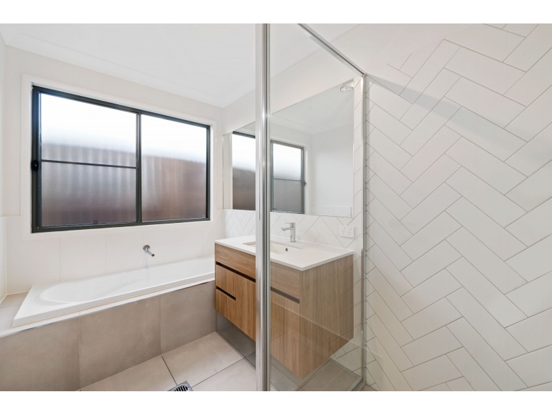 1/46 McGee Drive, Kearneys Spring QLD 4350