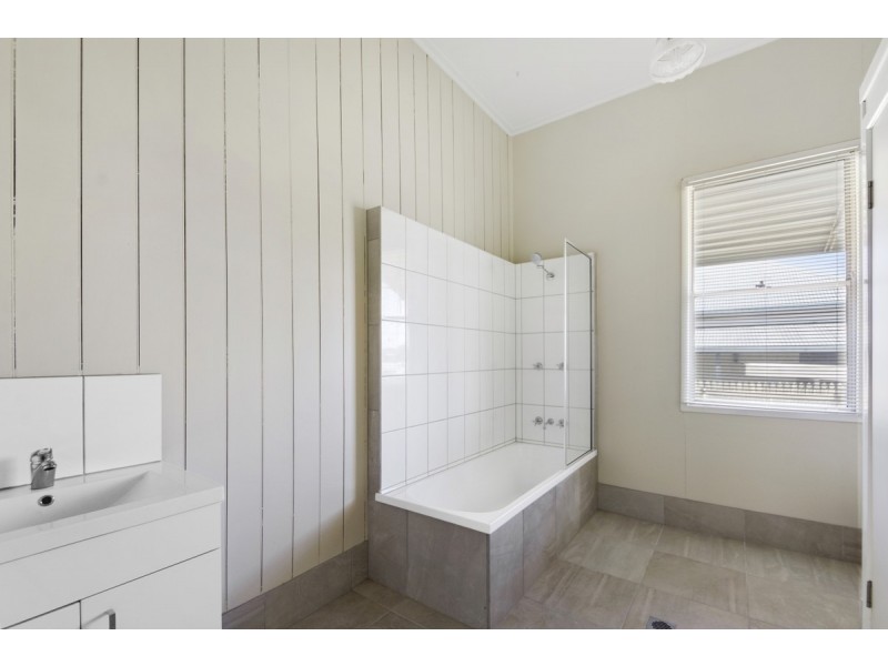 2 Grey Street, South Toowoomba QLD 4350