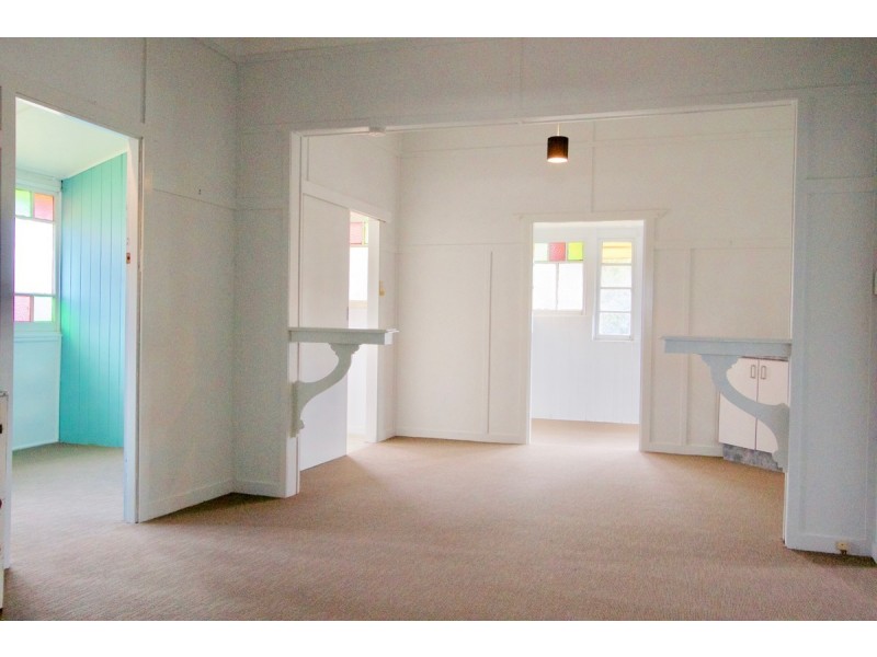 262 North Street, Rockville QLD 4350